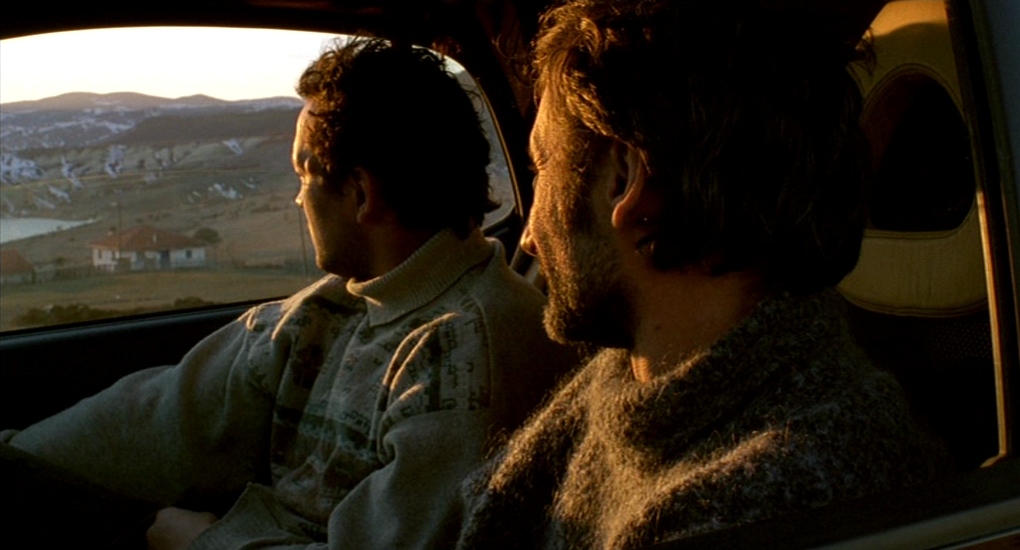 Distant (2002)