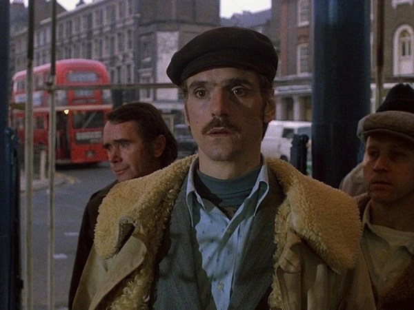 Moonlighting (1982)